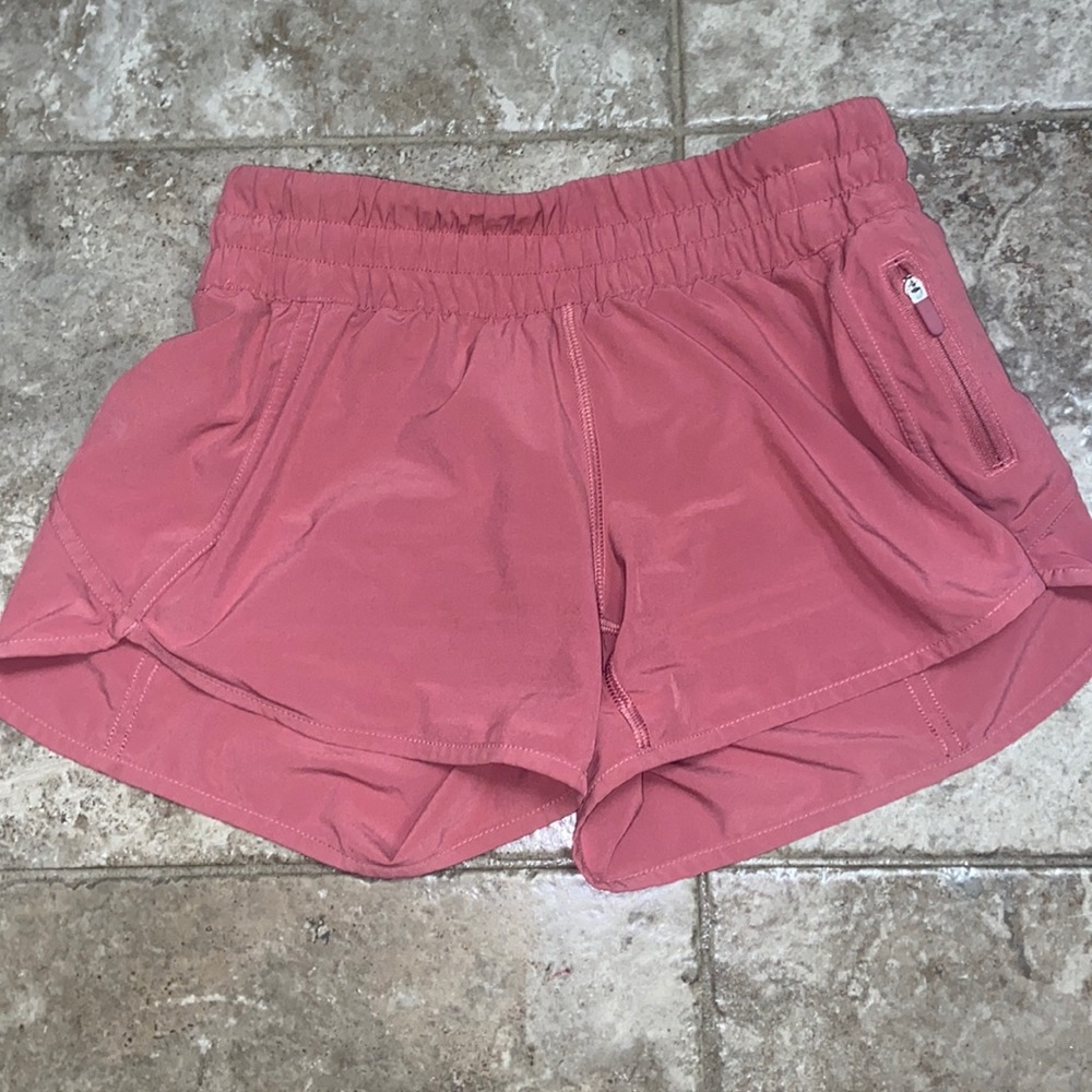 lululemon tracker shorts